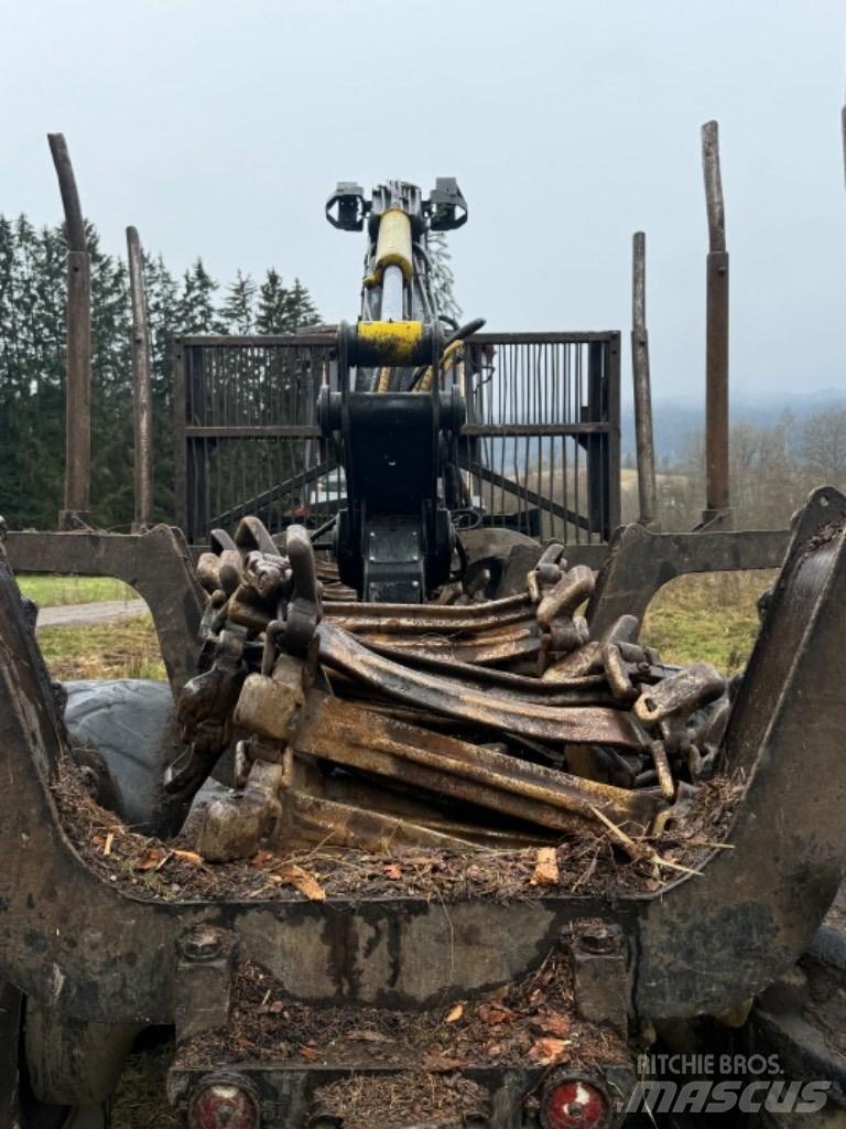 Valmet 840.2 Forvarderi