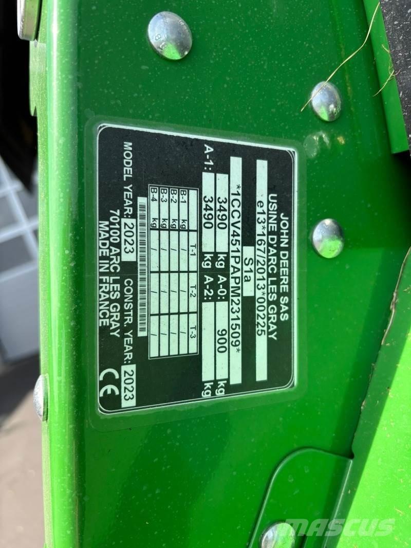 John Deere V451M Prese/balirke za rolo bale