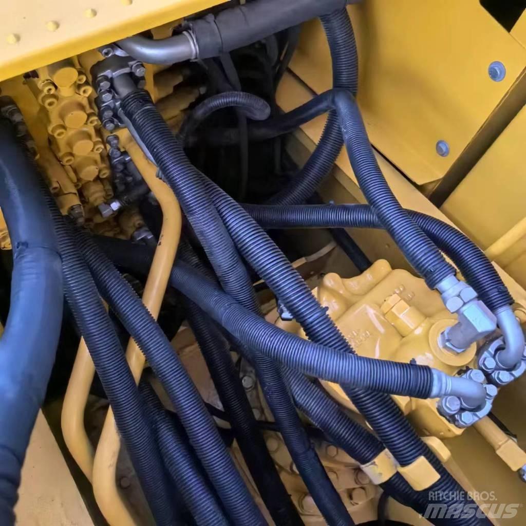 Komatsu PC 200-8N1 Bageri guseničari