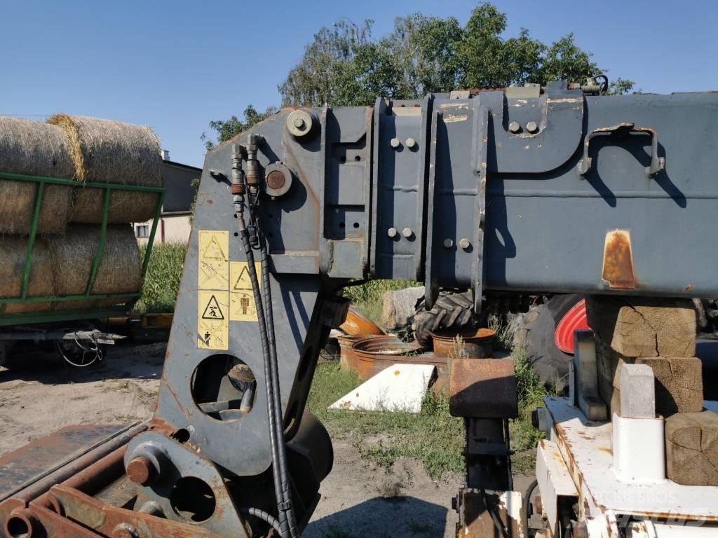 Bobcat T40140 2002r Rovokopači