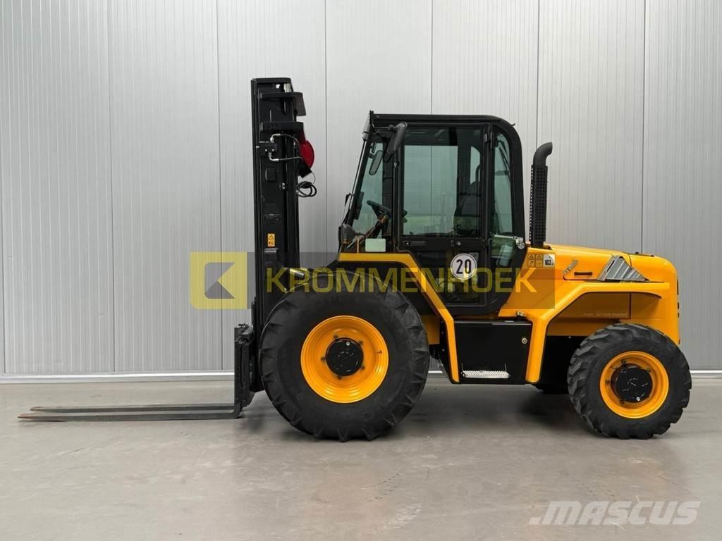 JCB 940 Vanterenski viljuškar