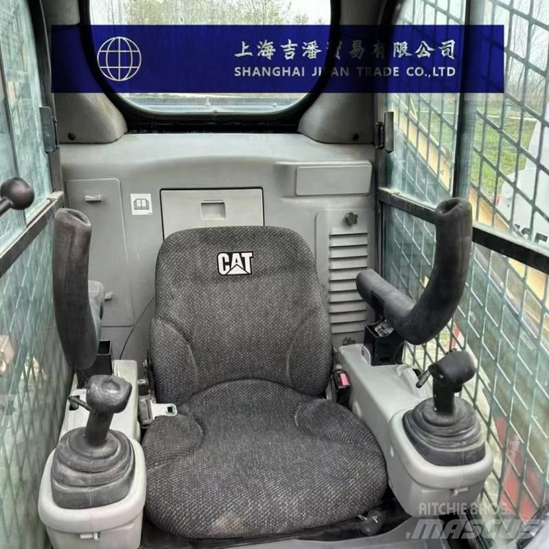 CAT 246 C Skid steer mini utovarivači