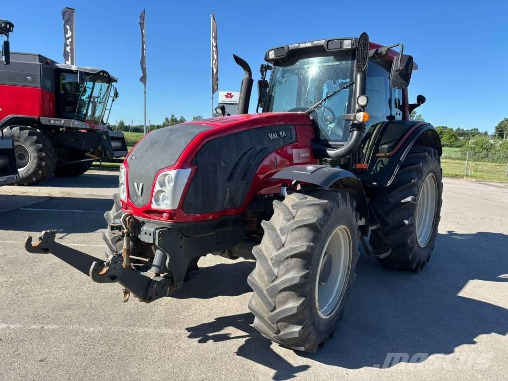 Valtra T 193 Traktori