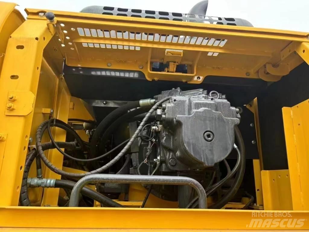 Komatsu 400-7 Bageri guseničari