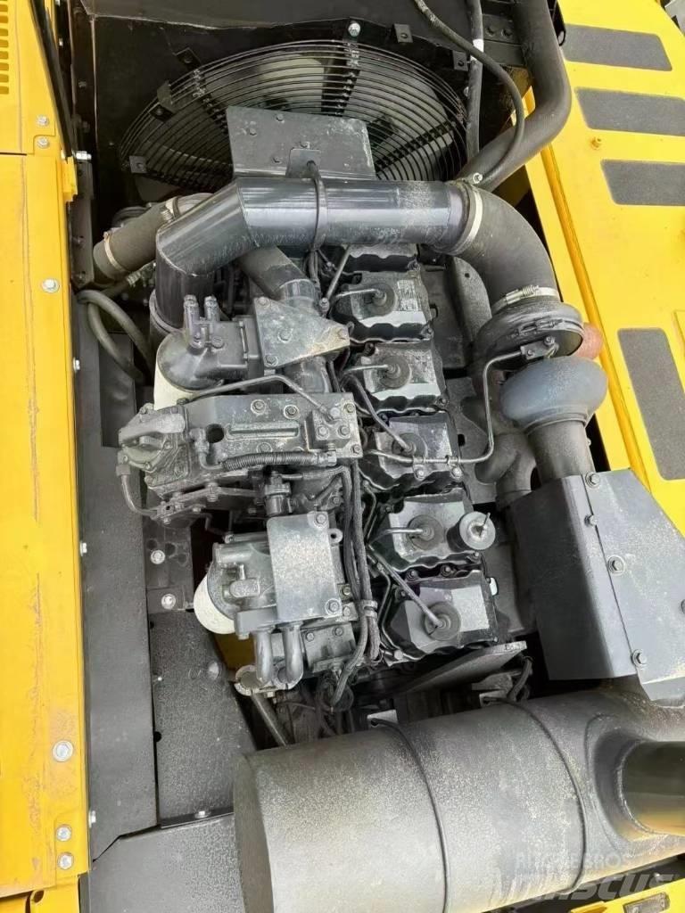 Komatsu 400-7 Bageri guseničari