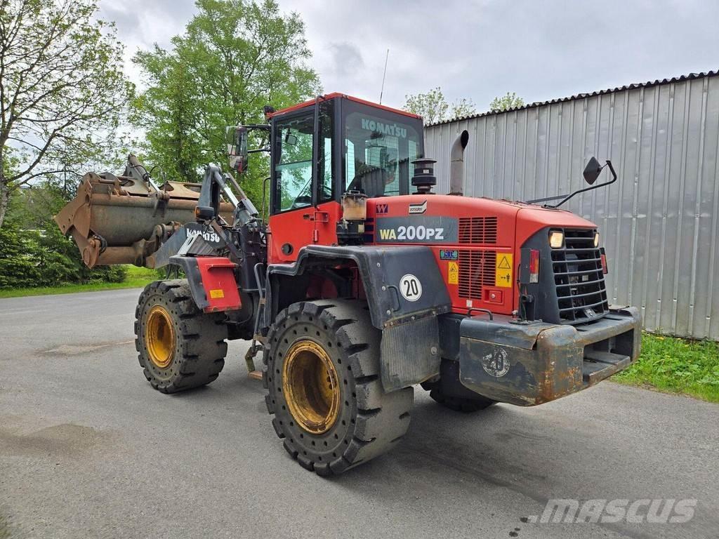 Komatsu WA200PZ-6 Utovarivači na točkove