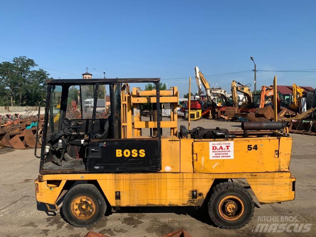 Boss LB546 Bočni viljuškari