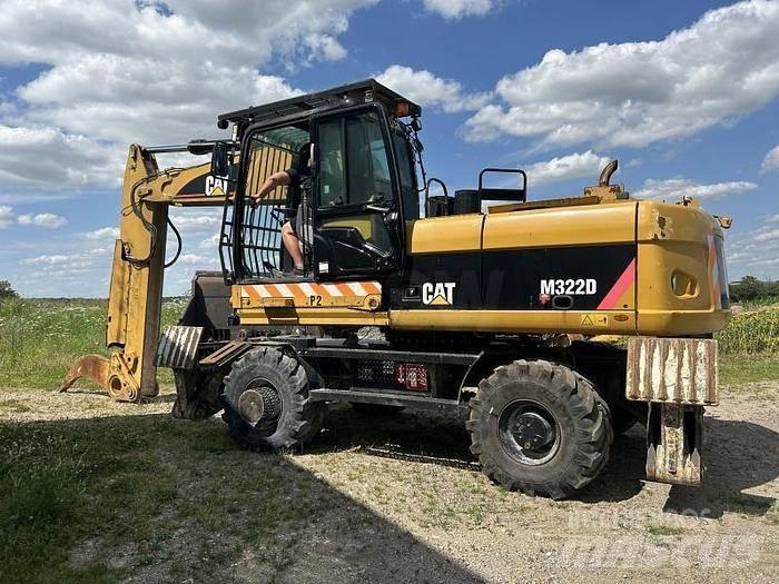 CAT M322D VAH Polovni specijalni bageri
