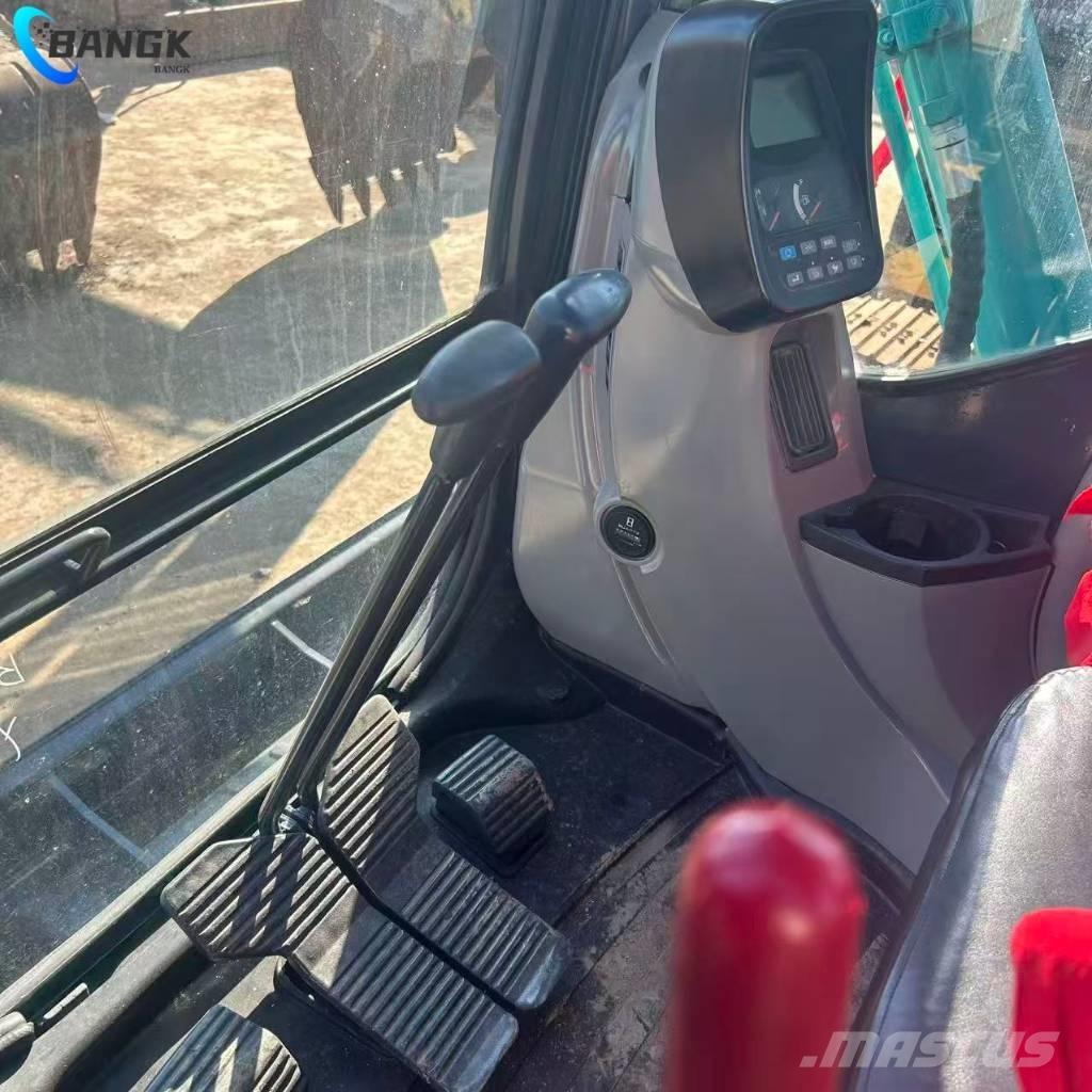 Kobelco SK75-8 Bageri guseničari