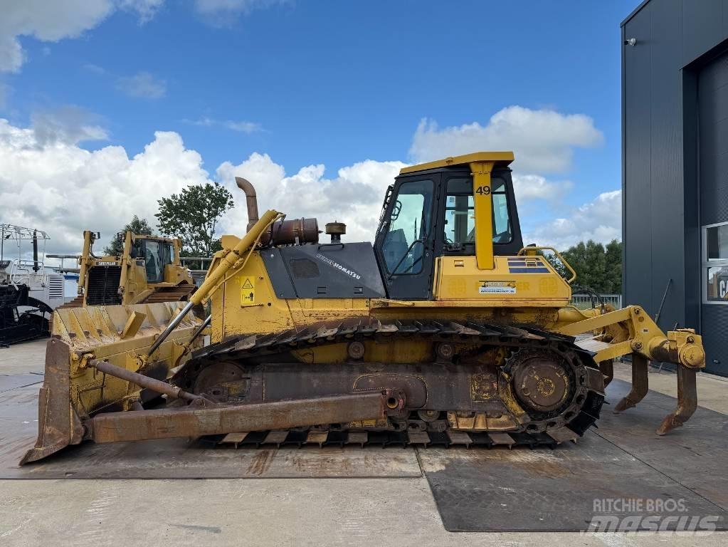 Komatsu D 65 PX-12 Buldožeri guseničari