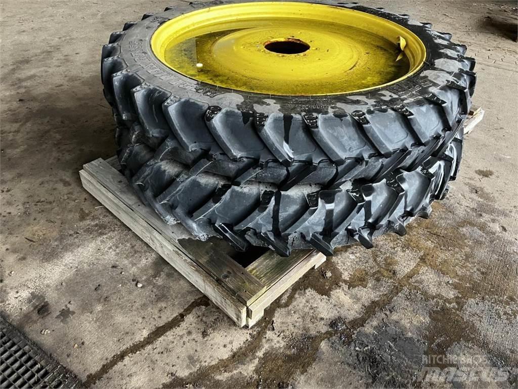 BKT 270/95R48 Gume, točkovi i felne