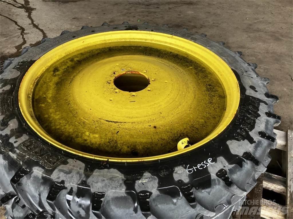 BKT 270/95R48 Gume, točkovi i felne