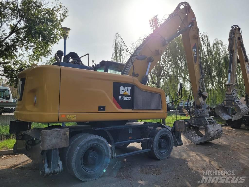 CAT mh3022 Bageri točkaši
