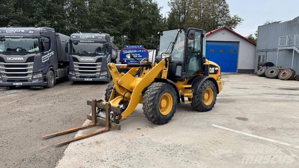 CAT 908 Utovarivači na točkove