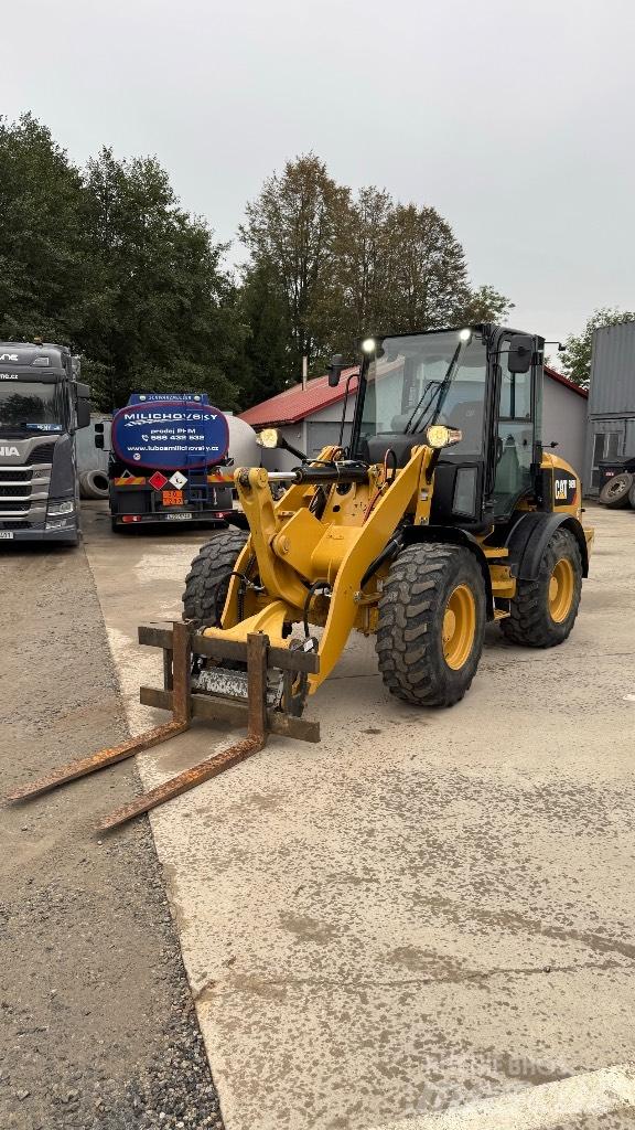 CAT 908 Utovarivači na točkove