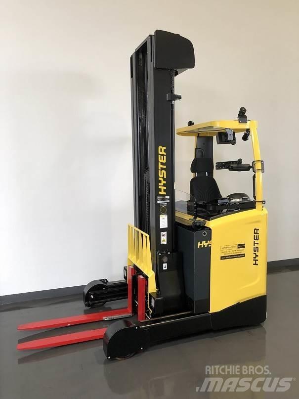 Hyster R1.6 Viljuškari sa pomičnim stupom