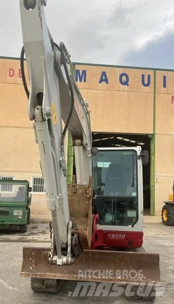 Takeuchi TB 250 Mini bageri < 7t
