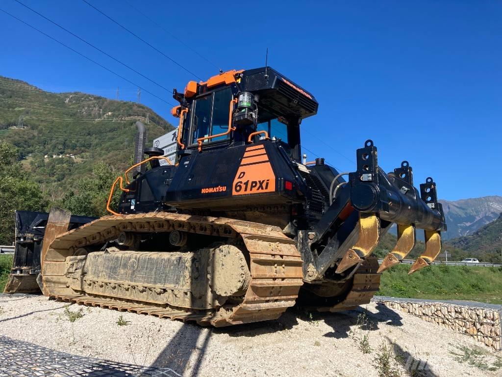 Komatsu D61PXI-24E0 Buldožeri guseničari