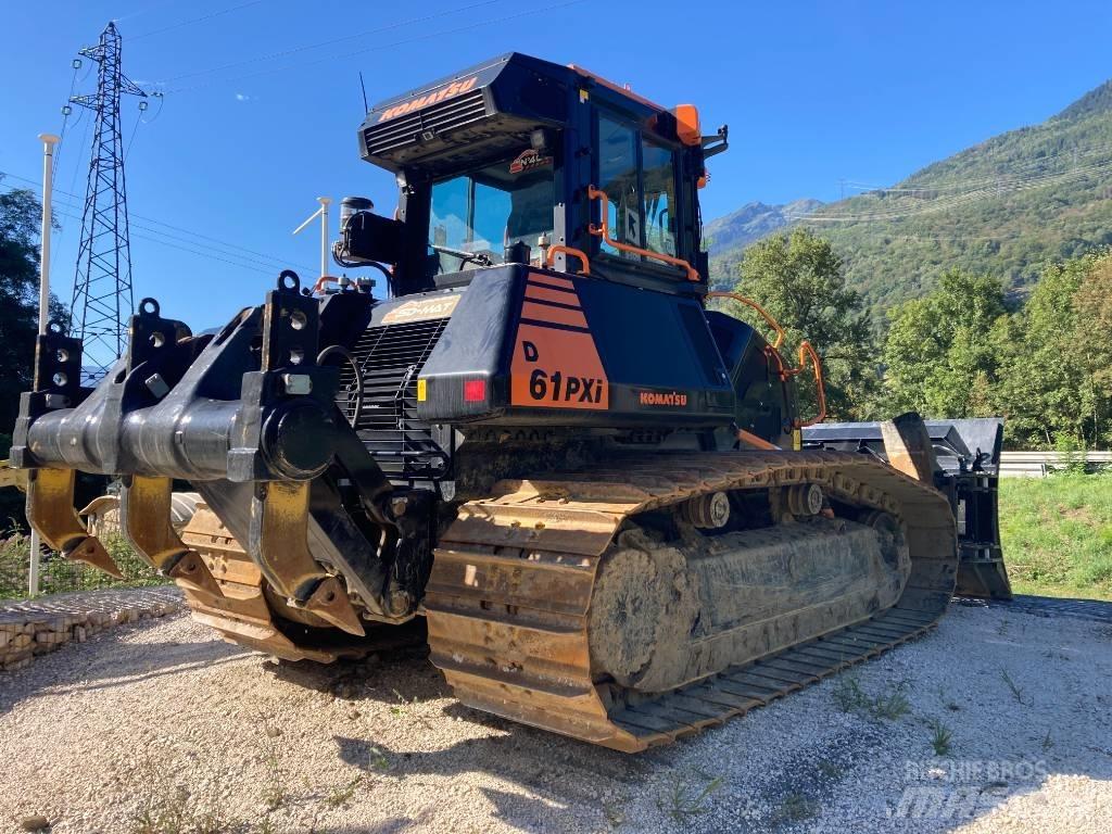 Komatsu D61PXI-24E0 Buldožeri guseničari