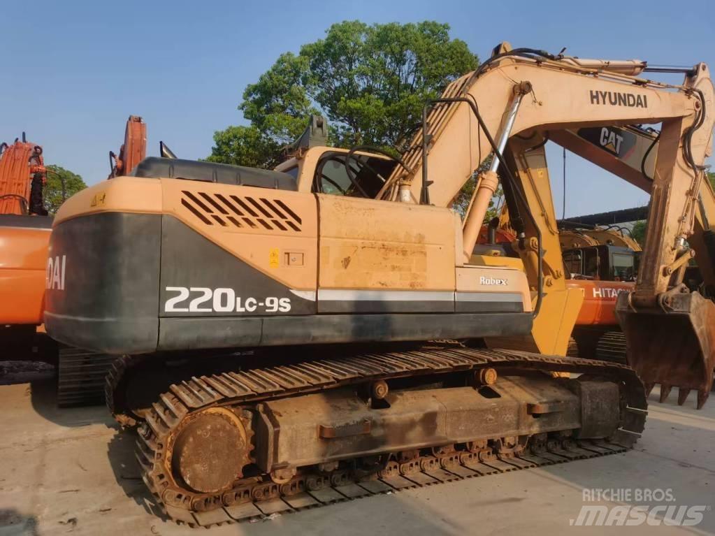 Hyundai 220lc-9s Midi bageri 7t – 12t