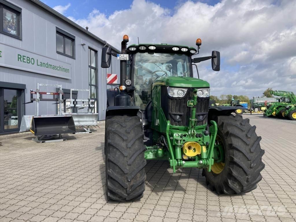 John Deere 6R215 Traktori