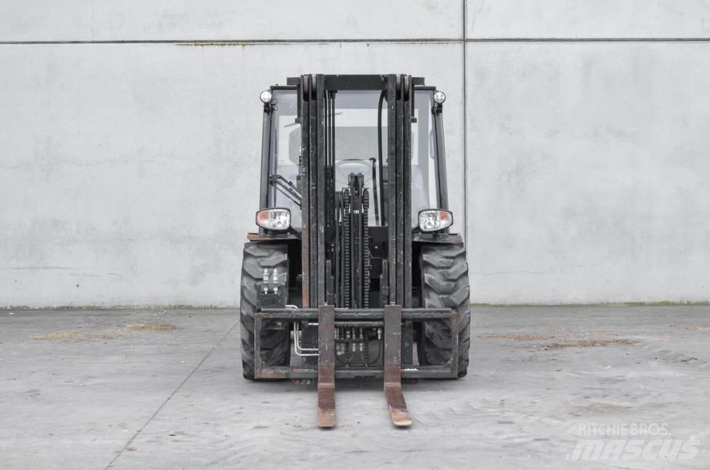 Manitou MC 25-4 D Dizelski viljuškari