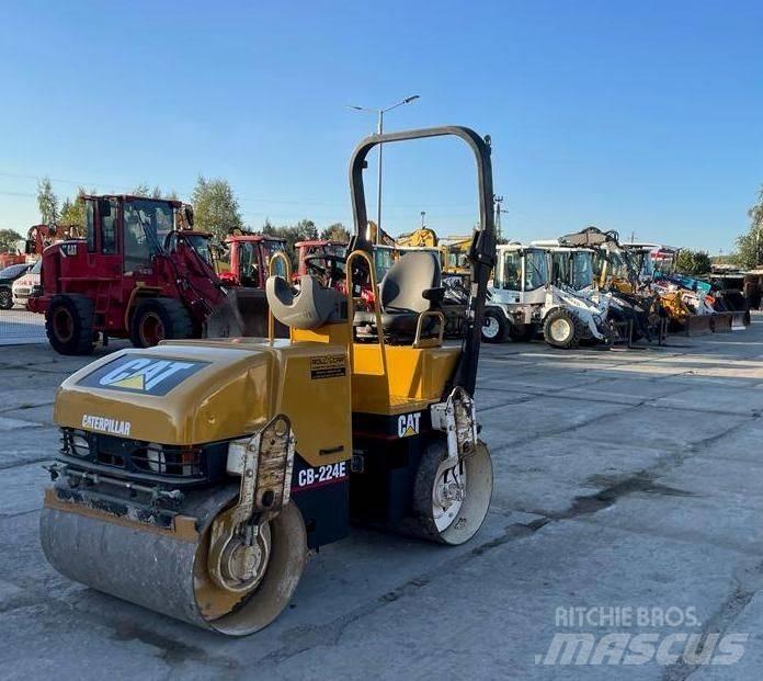 CAT CB 224 E Valjci sa duplim bubnjem