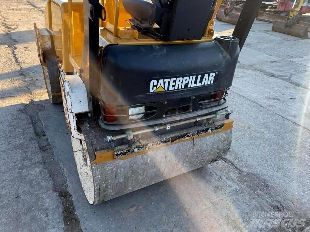 CAT CB 224 E Valjci sa duplim bubnjem