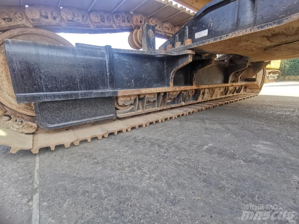 CAT 352 Bageri guseničari