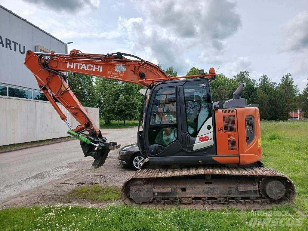 Hitachi ZX 135 US-6 Bageri guseničari
