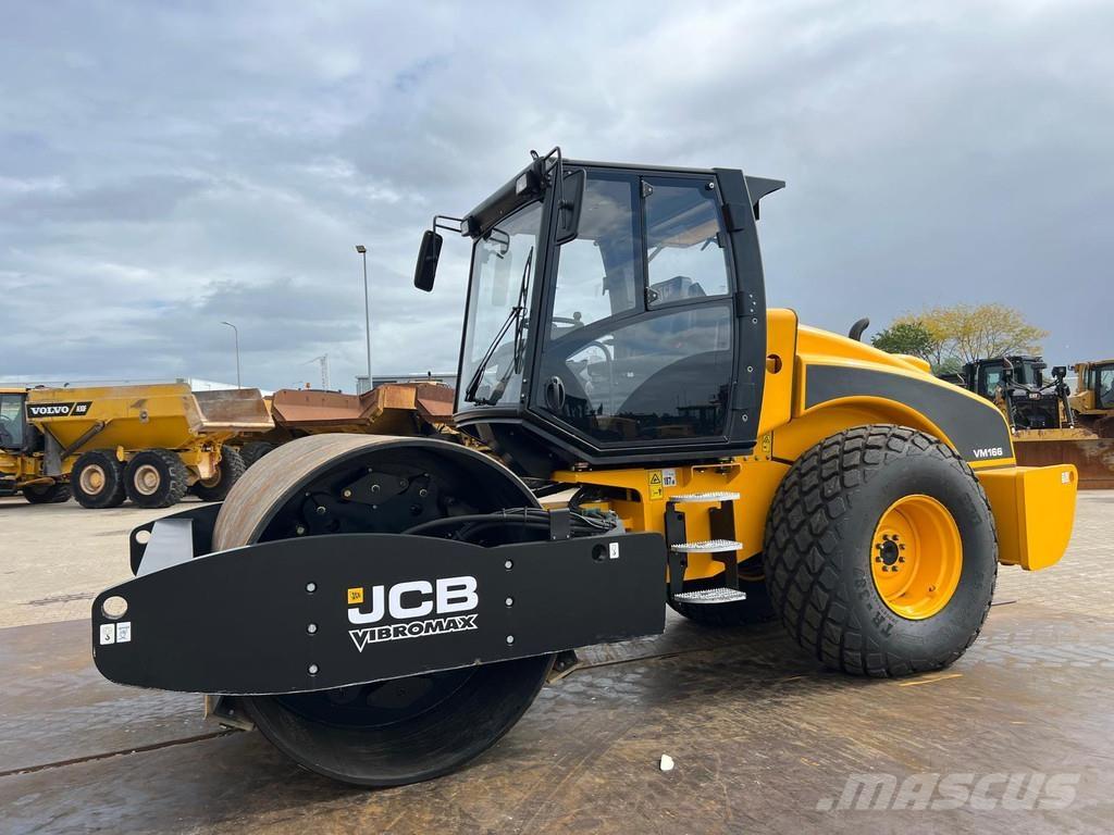 JCB VM166D Valjci sa jednim bubnjem