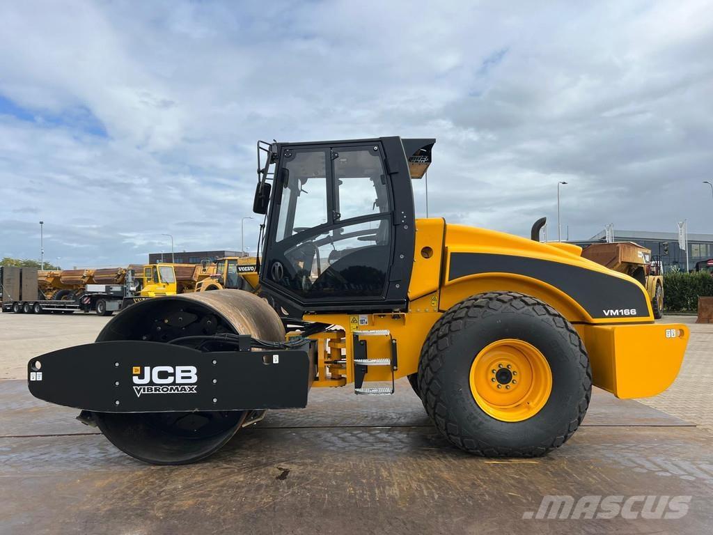 JCB VM166D Valjci sa jednim bubnjem