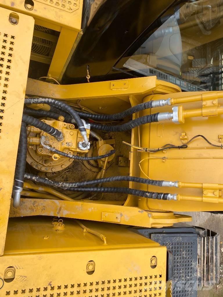 CAT 330 D Bageri guseničari