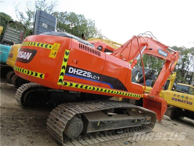 Doosan 225 LC Bageri guseničari