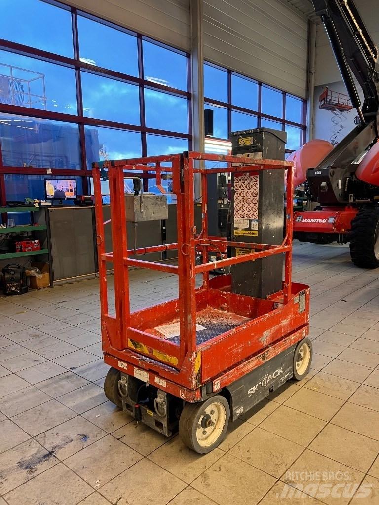 SkyJack SJ 16 Jarbolne penjajuće platforme
