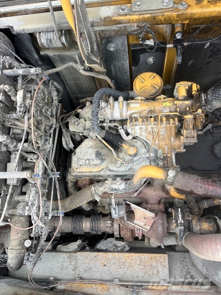 CAT 324 E Bageri guseničari