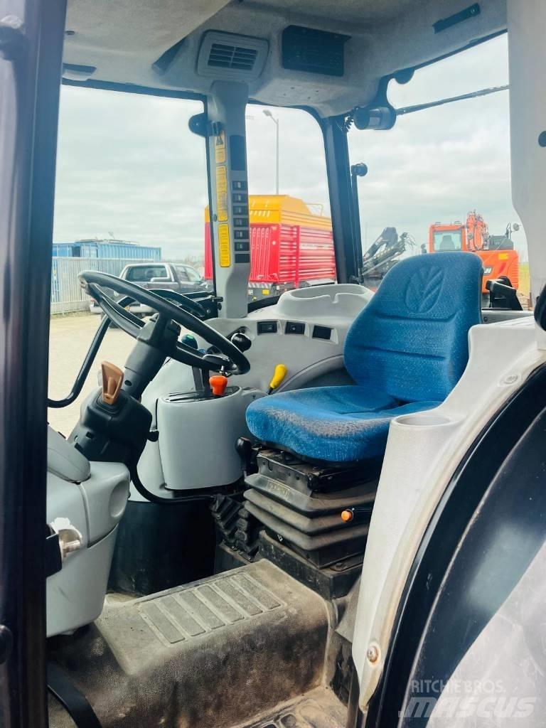 New Holland t4030 Traktori