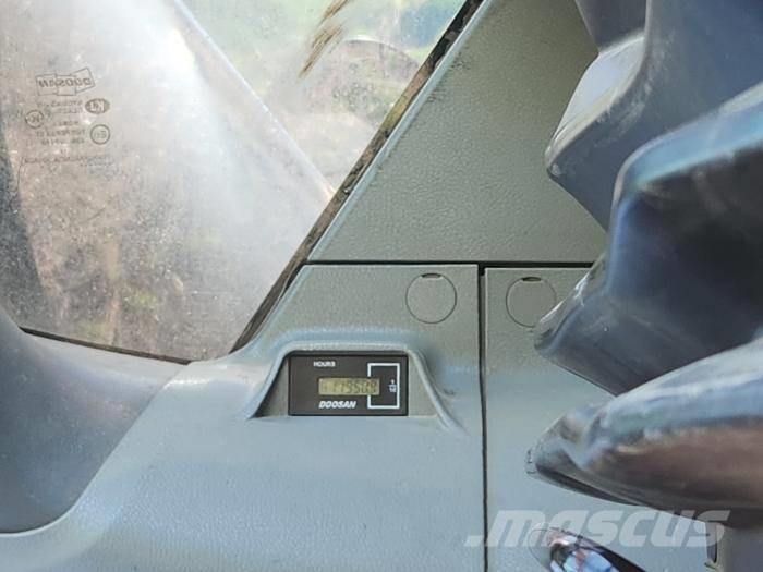 Doosan DX 380 LC-5 Bageri guseničari