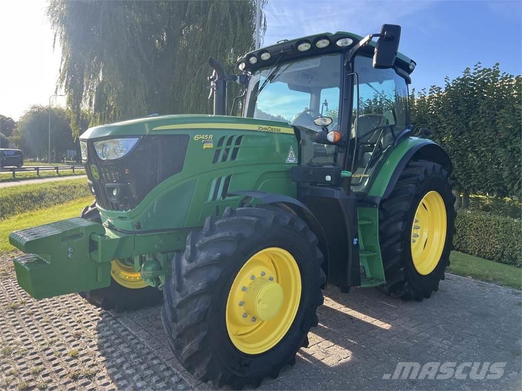 John Deere 6145R Traktori