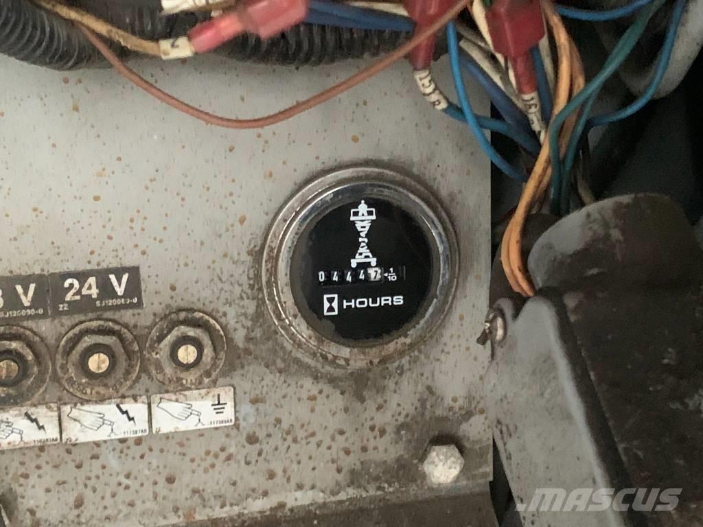 SkyJack SJ 8841 Makazaste platforme