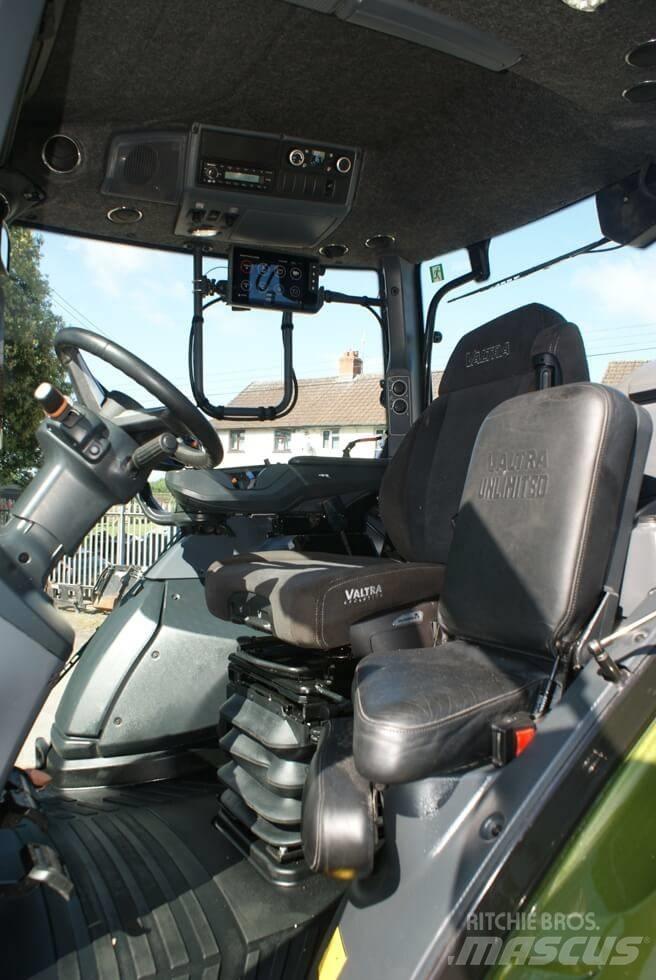 Valtra T 235 D Traktori