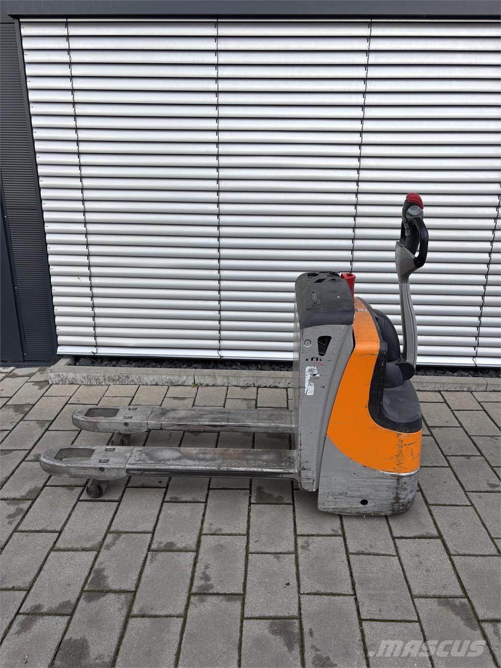 Still EXU16 Ručni električni viljuškar