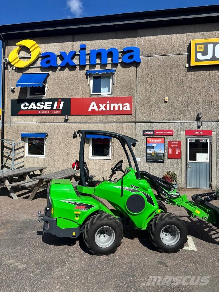 Avant 528 Skid steer mini utovarivači