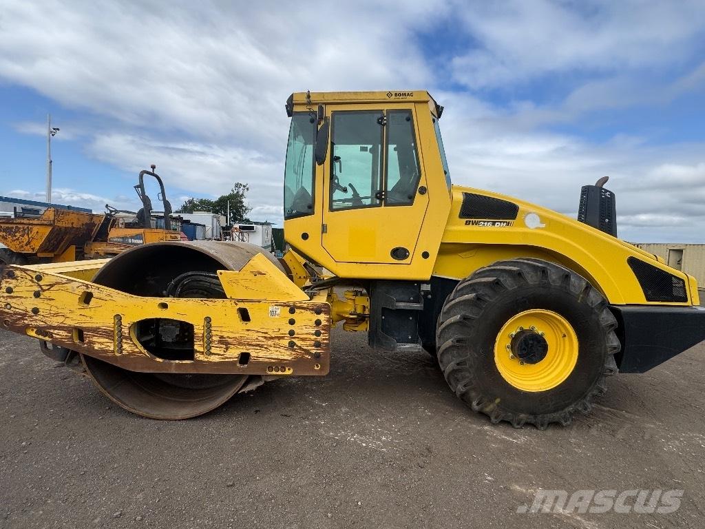 Bomag BW 216 D H-4 Valjci sa jednim bubnjem