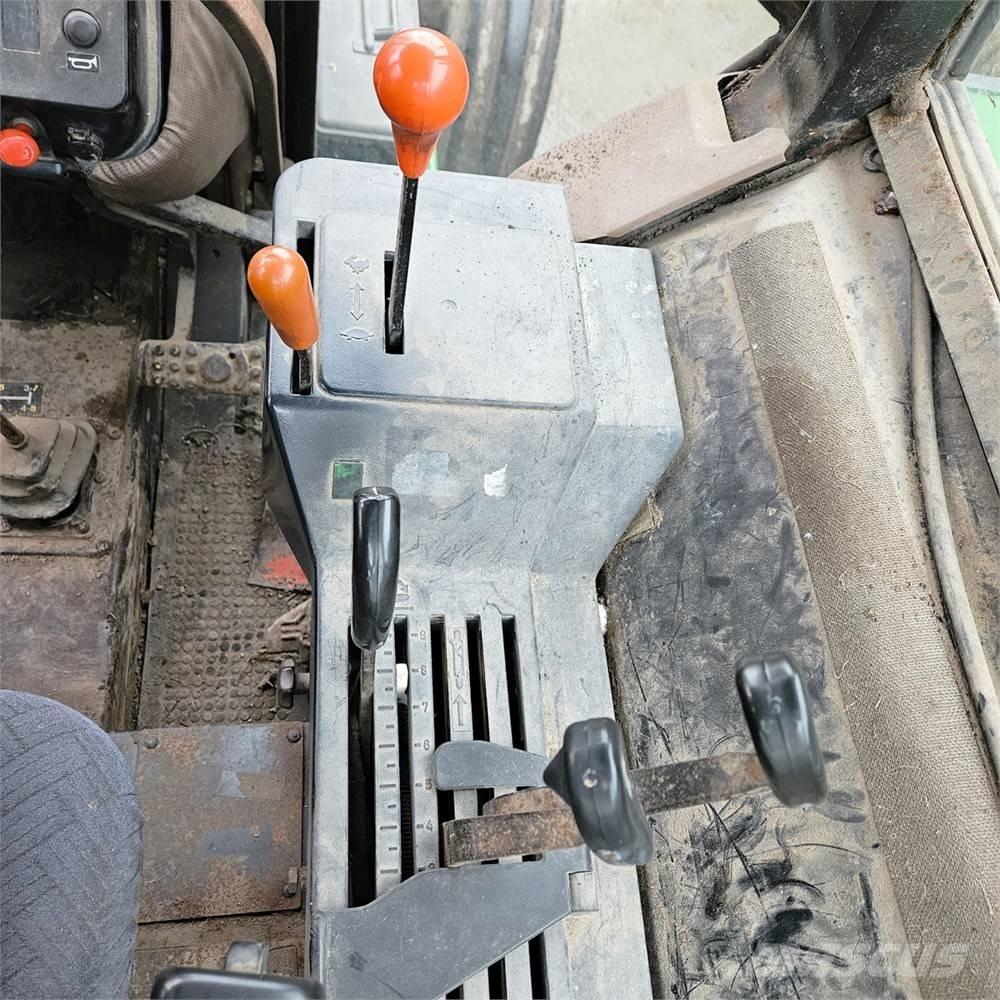 John Deere 2040 Traktori