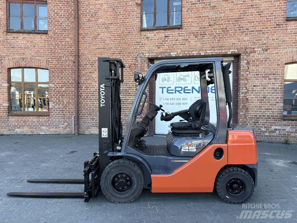 Toyota 02-8 FDF 25 Dizelski viljuškari