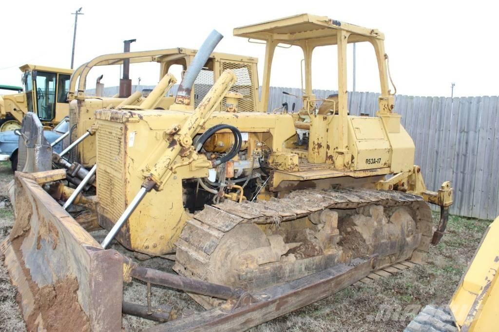 Komatsu D 53 A-17 Buldožeri guseničari