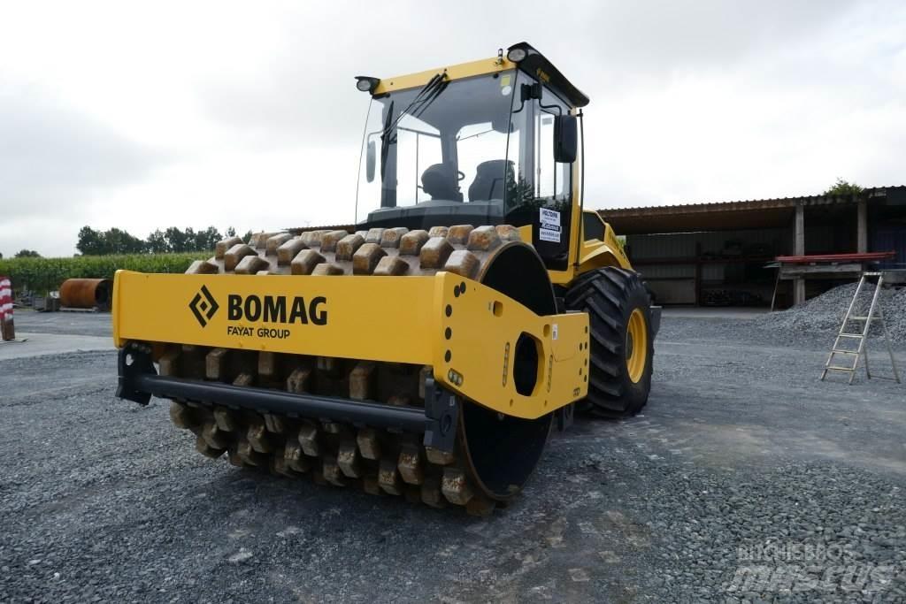 Bomag BW 213 PDH-5 Nabijači zemlje