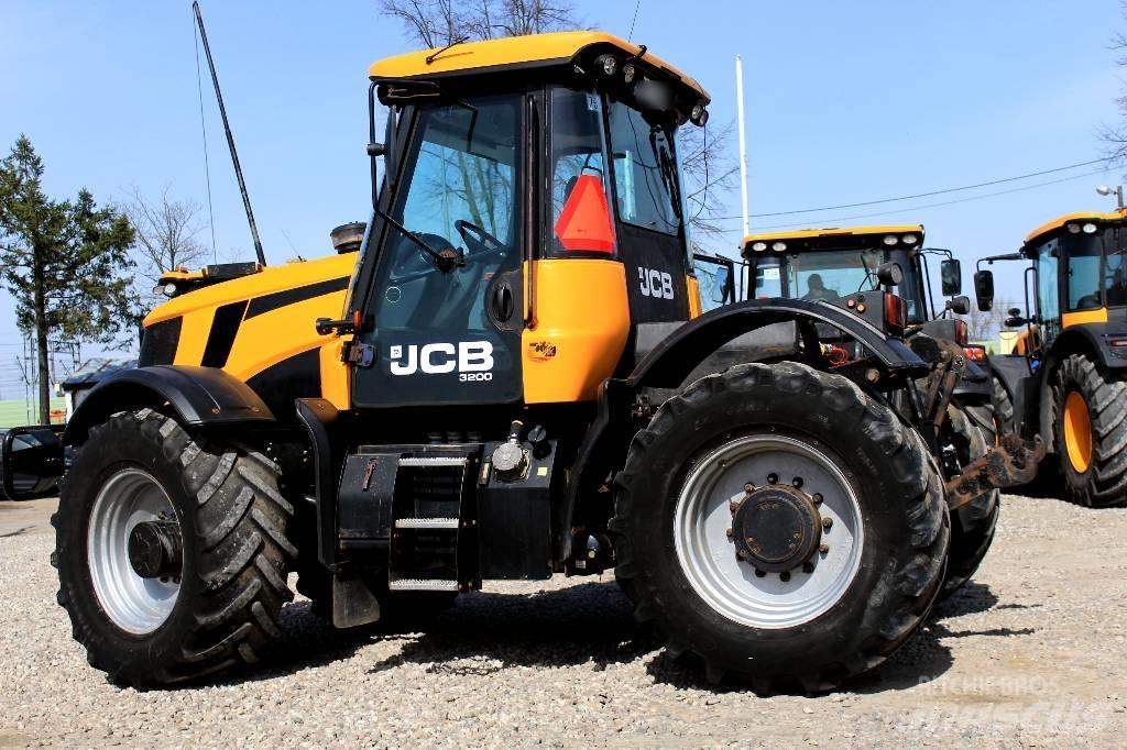 JCB Fastrac 3200 Traktori