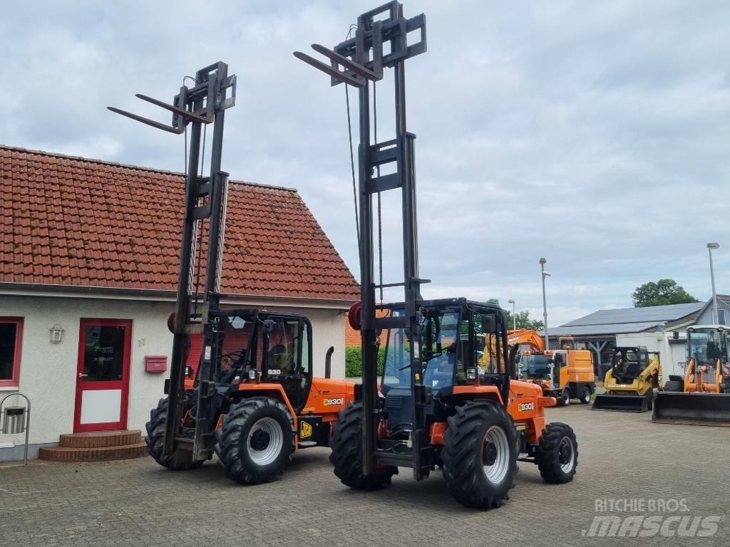 JCB 930-4 Vanterenski viljuškar